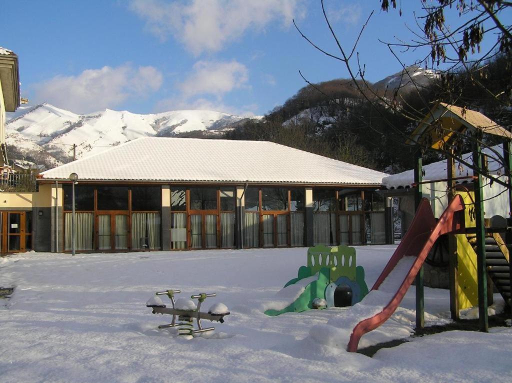 Hotel Santa Cristina Pola de Lena Kültér fotó
